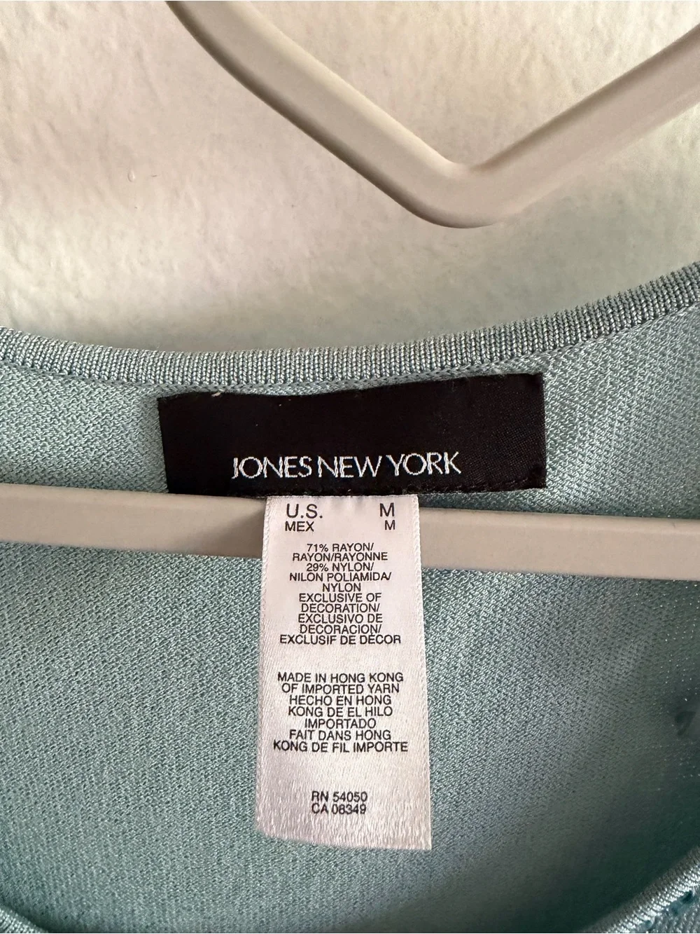 Jones New York Sleeveless Scoop Neck Tank in